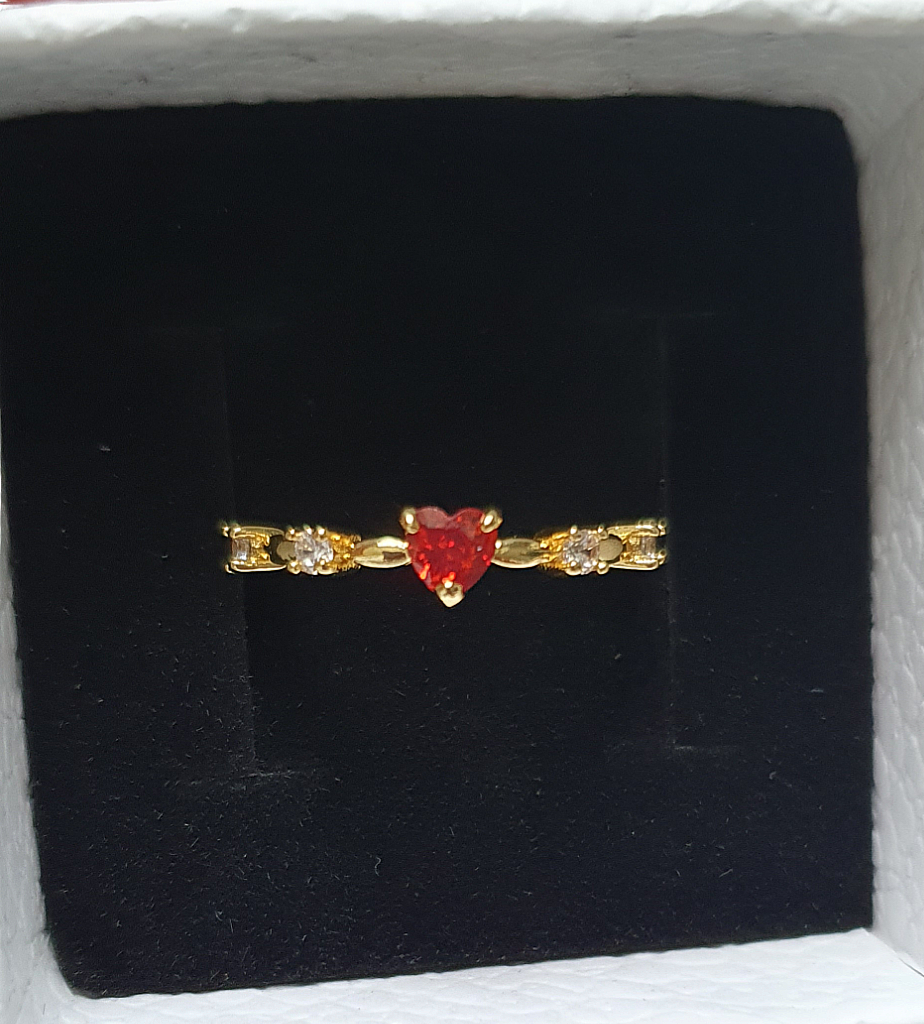 Red Heart Ring Gold