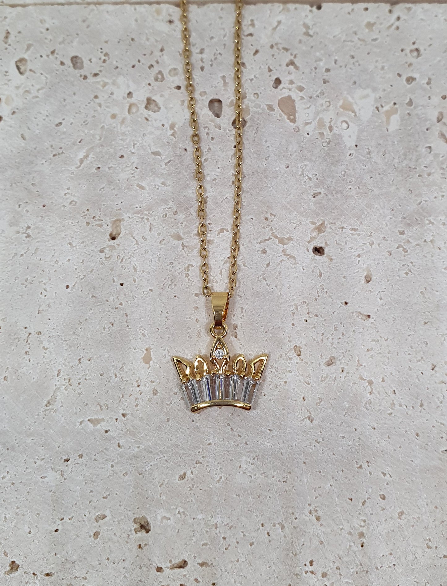 Queen Crown Necklace