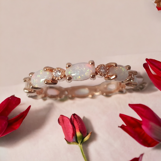Opal Ring White